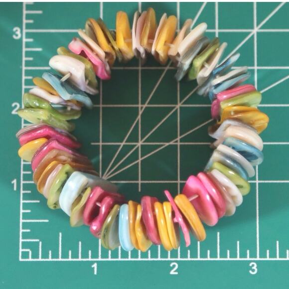 Colorful Semicircle Shell Stretch Bracelet - Picture 7 of 8